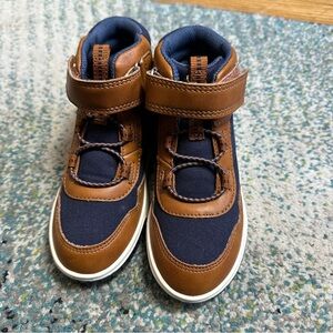 Unworn and New Stride Rite Brown and Navy Kids Boots size 10M